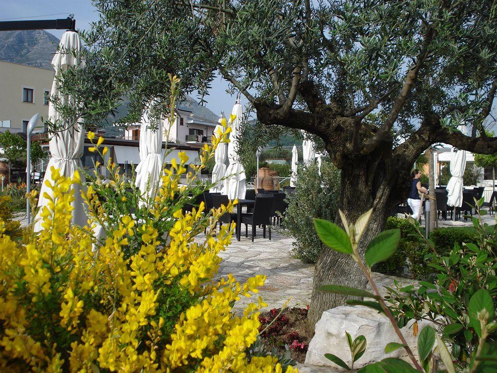 Kora Park Resort Formia Esterno foto