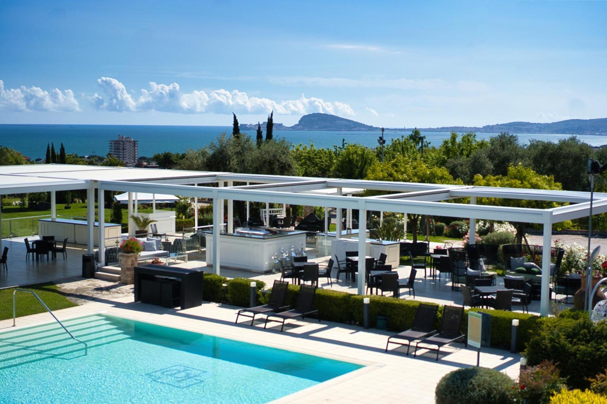 Kora Park Resort Formia Esterno foto