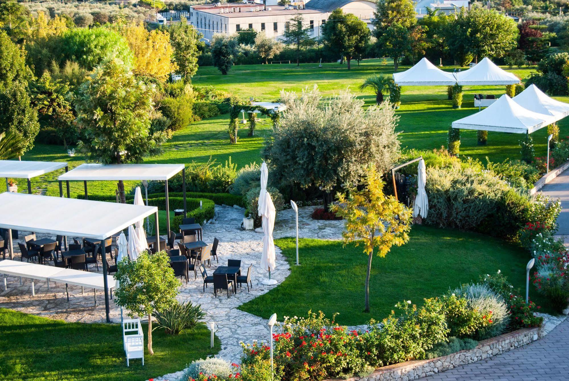 Kora Park Resort Formia Esterno foto