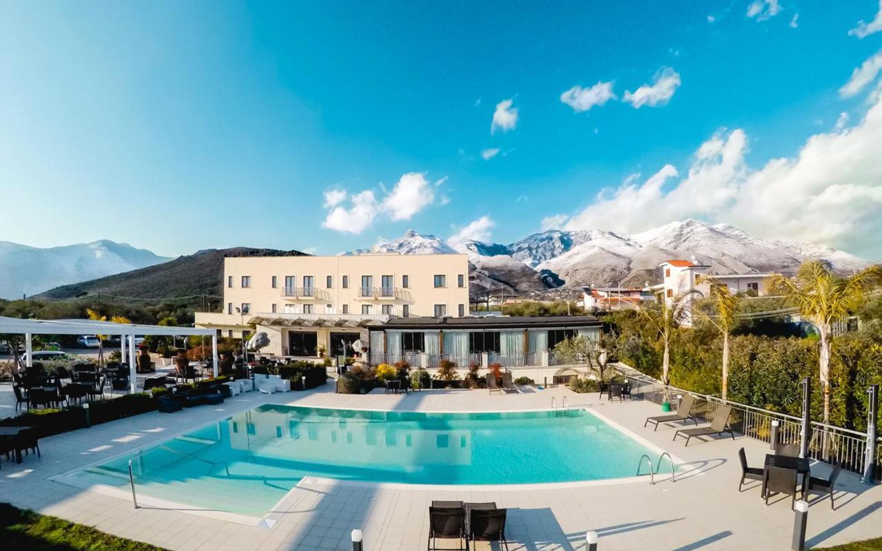 Kora Park Resort Formia Esterno foto